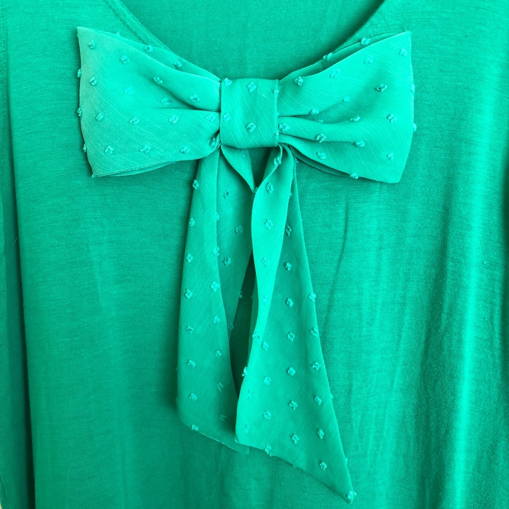 Tank top with bow
